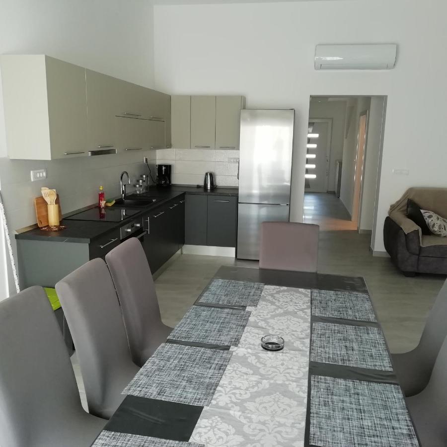 Apartmentt Vinko Bilota Сегет-Враница Экстерьер фото